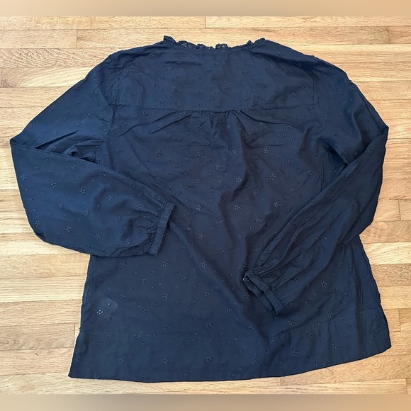 J Crew Black Floral‎ Eyelet Long Sleeve Ruffled Yoked Front Blouse Size Small - Picture 2 of 9